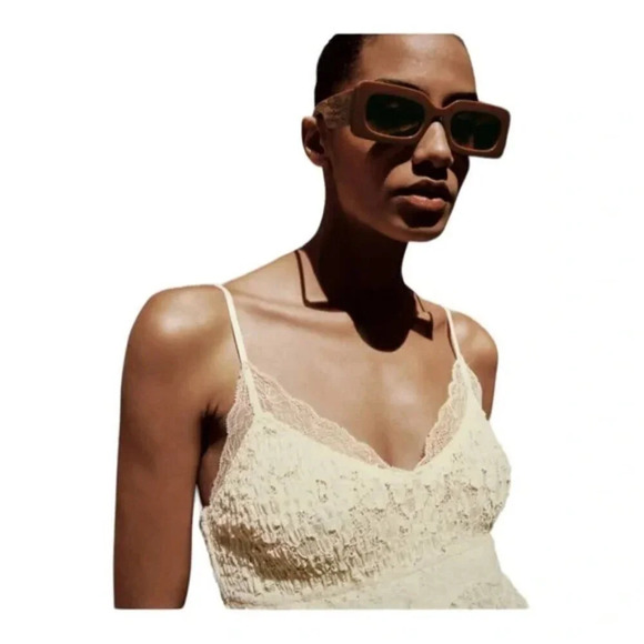 Zara  V-neck Lace Bodycon Mini Dress Off White Cream Size Medium - Picture 3 of 8